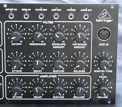 Behringer-Pro-1 eurorack module